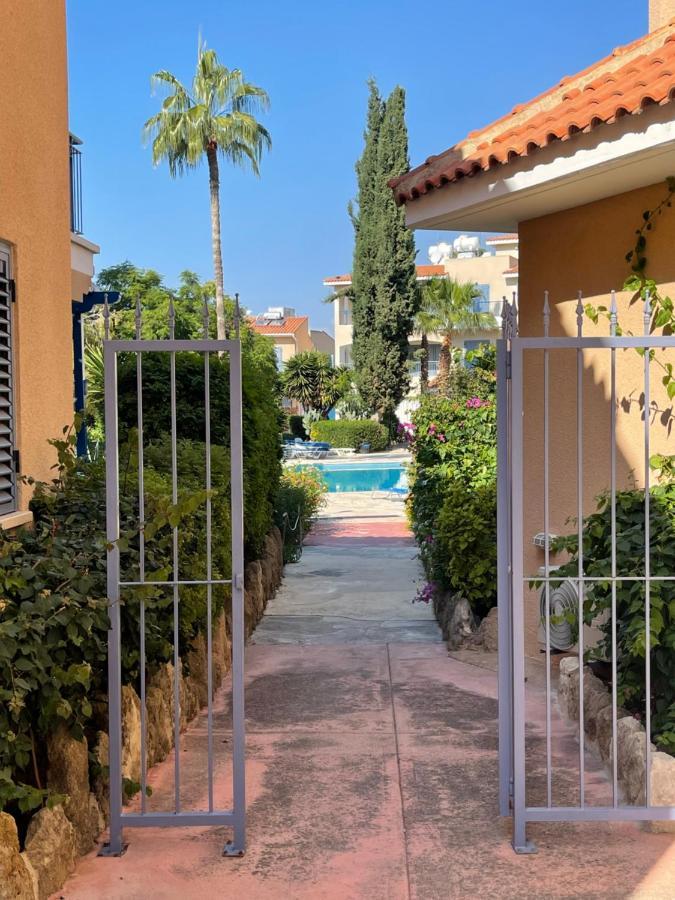 Rachel Suite By The Pool Paphos Bagian luar foto