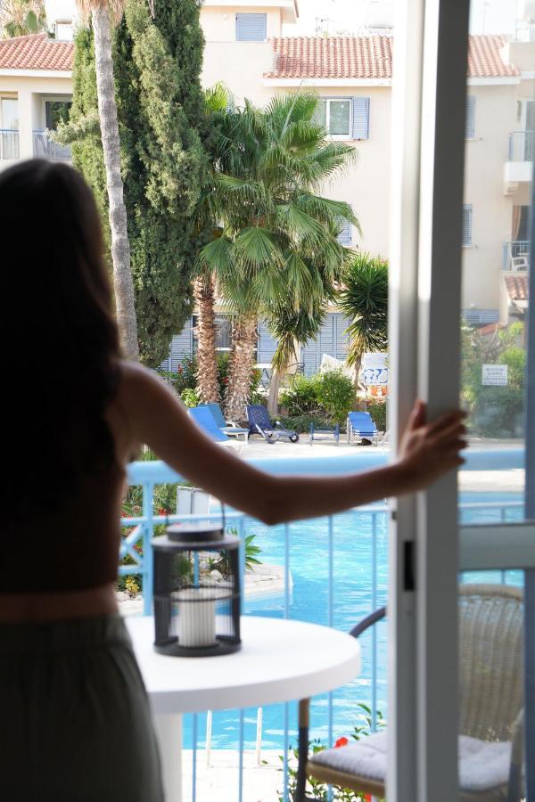 Rachel Suite By The Pool Paphos Bagian luar foto